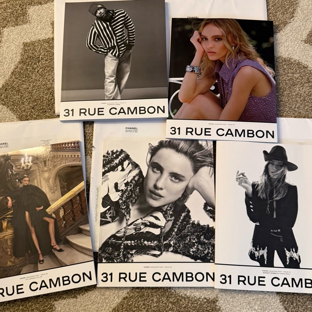 CHANEL Fashion Catalog Magazine set (5)